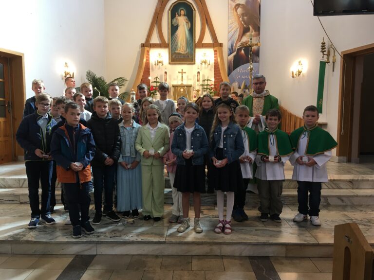 poświęcenie różańców dla dzieci komunijnych 28.09.2025r.